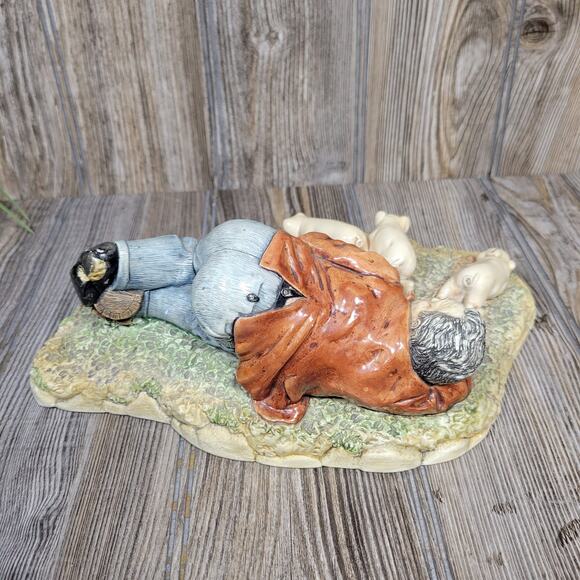 Vintage Pandemonium Naturecraft #870, Congleton England, Man with Piglets - Picture 7 of 9